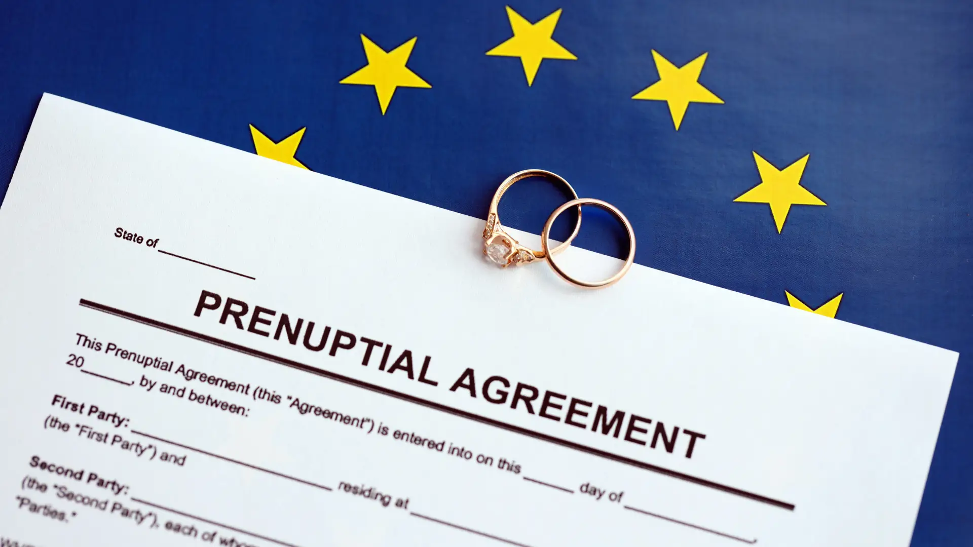 Avioehtosopimus EU lipun päällä.